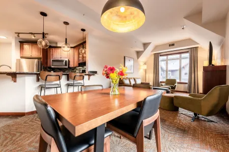 Blackstone Mountain Lodge by Clique Отели в г. Канмор