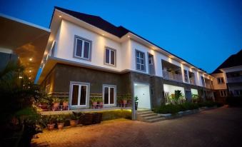 Patemax Luxury Apartments - Housity