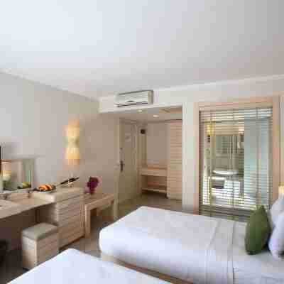 Zeytinada Hotel Rooms