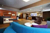 Quality Inn & Suites Sandusky - parking