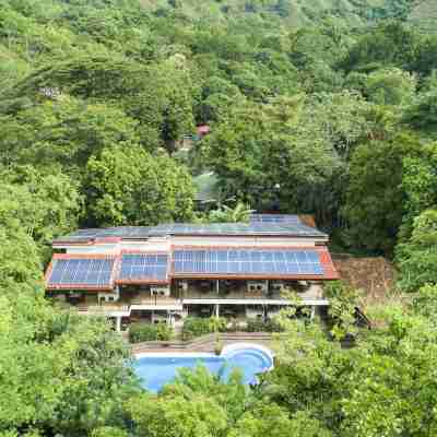 Pumilio Mountain & Ocean Hotel Hotel Exterior