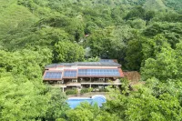 푸밀리오 마운틴 & 오션 호텔 Finca Los Solis 주변 호텔