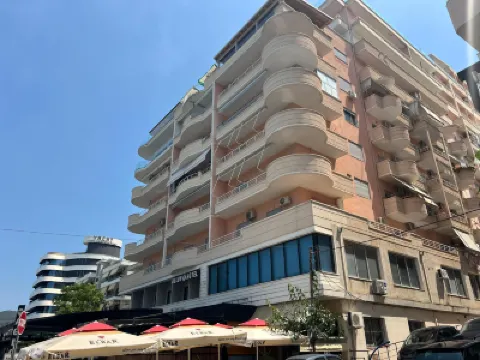 Teo's Deluxe Studios Отели в г. 