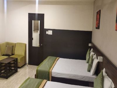 Hotel Grand Gaayatris