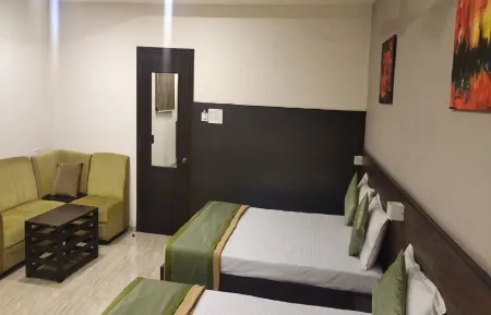 Hotel Grand Gaayatris