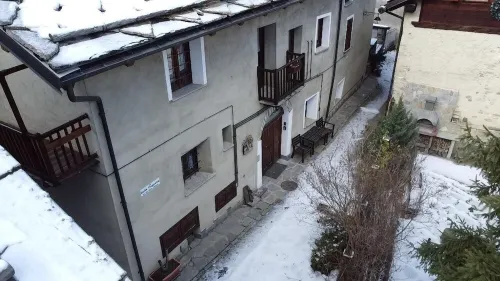 Finely renovated two-room apartment with typical stone vaults. Hotels in Pragelato