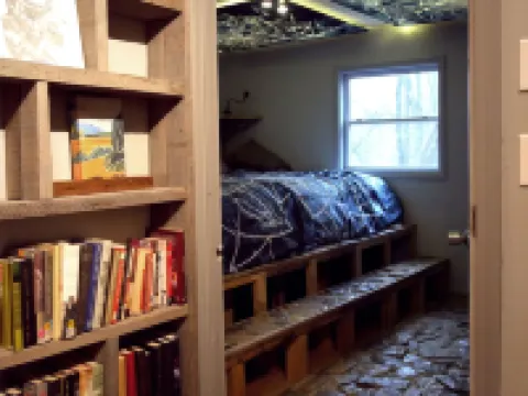 Lost River Hostel Hotels in Orange County