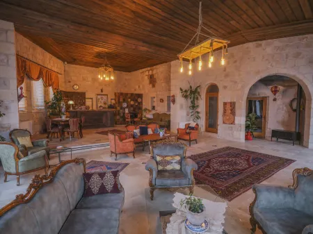 Kalsedon Cave Suites