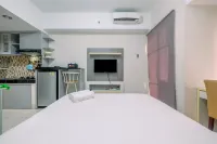 Warm and Cozy Studio Apartment Margonda Residence 5 Near Campus Các khách sạn ở Pancoran Mas