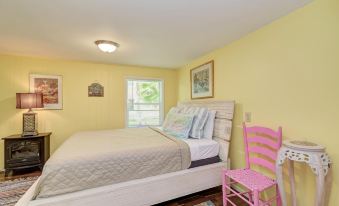 Cottage Haven-One Minute Walk to the Beach-Private Yards-Keyless Locks