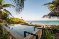 Tropicalito Villa on the Beach - Hot Tub