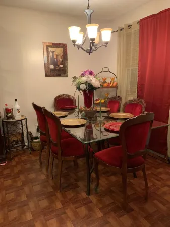 1300sq, 3 beds 2 bath Sleep 7-9 close to the master,airport ,forth Gordon,