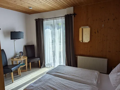 Hotel Pension Winzerhaus Отели в г. Бахарах