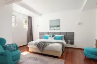 Serena Calm Pool House