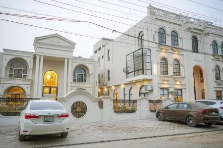 Grand Shalimar Hotel