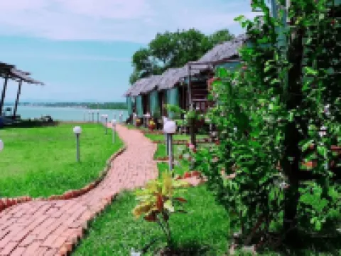 9 Huts on a Hill Hotels in Kudat