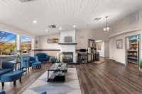 Clarion Pointe Wenatchee