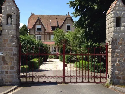Roulotte la Verdine Hotel a Aisne