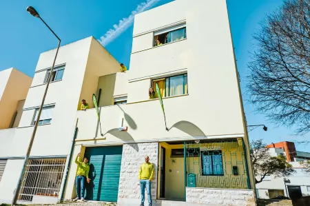 Help Yourself Hostels - Restelo