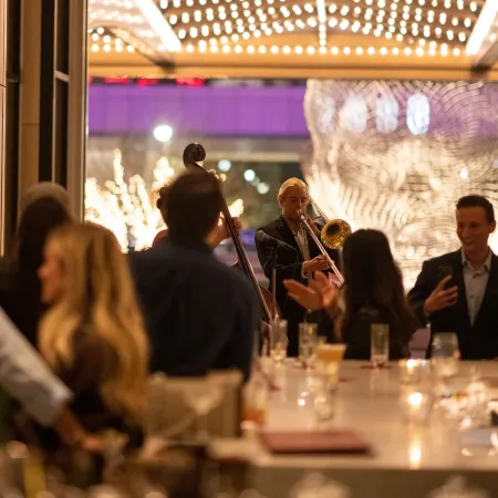 Fairmont Century Plaza Los Angeles at Beverly Hills Отели рядом с достопримечательностью «Сенчури-Сити»