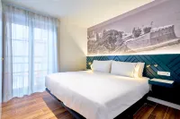 Tandem Torres de Cádiz Suites - Pools