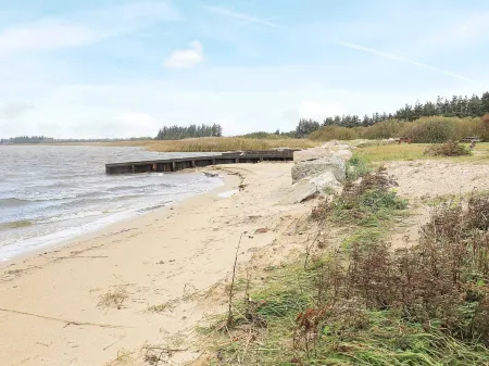 Scenic Fjord Retreat-by Traum