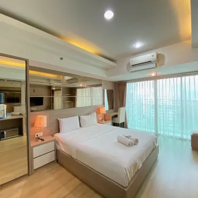 Spacious Studio Room at Tamansari la Grande Apartment Near Bip Hotel berhampiran Katedral St. Petrus