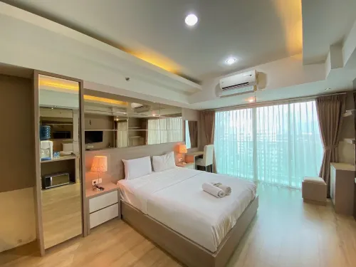 Spacious Studio Room at Tamansari la Grande Apartment Near Bip