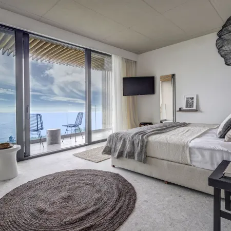Umani Hotel - Free Beach - Free Parking