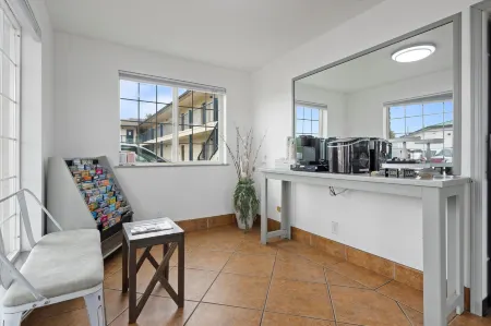 Quincy Inn and Suites