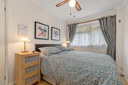 On the Beach - Direct Beach Access Sea Views