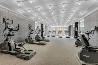 Stallion Suites - Entertainment District