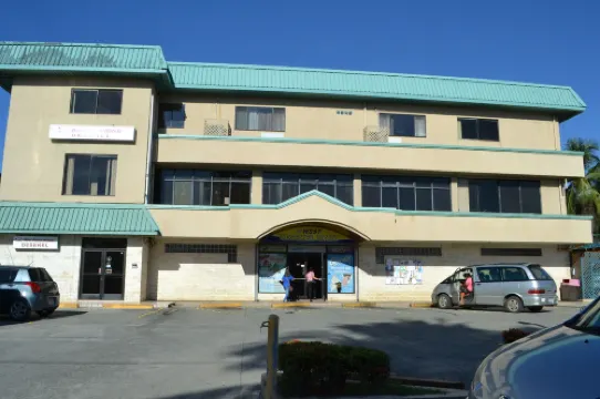 ウエスト プラザ ホテル デセケル