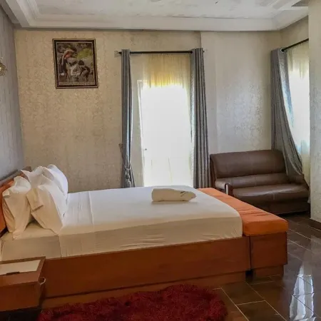 HÔTEL Noahgarden 2