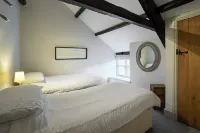 Host & Stay - Derwent - Homestays