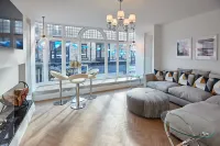 Host & Stay - Oxford House