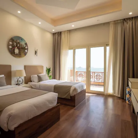 Azal Lagoons Resort Abu Simbel Отели рядом с Аэропорт Абу-Симбел