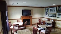 Country Inn & Suites by Radisson, Columbus, GA - sarapan