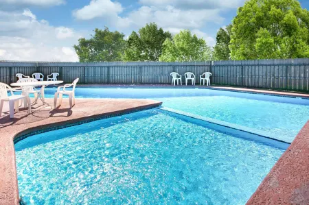 Days Inn by Wyndham Waco Near Downtown/University Отели в г. Уэйко