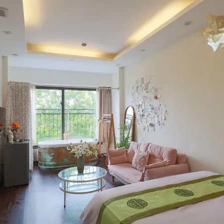 Cozyfun Homestay Lê Hồng Phong Отели рядом с достопримечательностью «Площадь Бадинь»