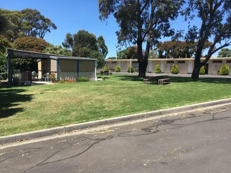 Camperdown Cascade Motel Отели в г. Кэмпердаун