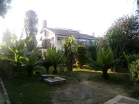 Homebase Gardens Hotel a 