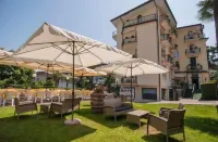 Hotel Flora
