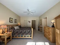 Ski & Golf Getaway: Cozy Log-Style Condo