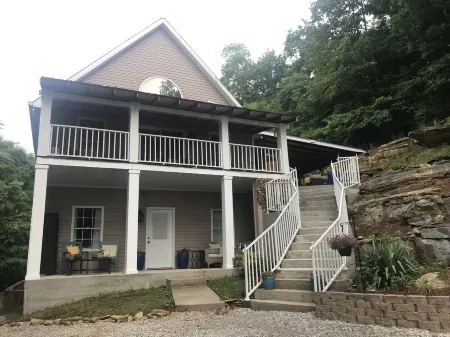 The Lake View Escape at Dale Hollow Lake