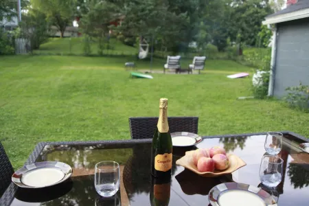 Close to Wisconsin Dells freshly renovated home in Baraboo! Отели рядом с достопримечательностью «Университет Висконсин в Барабу / Сок»