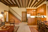 Cotton Alley | Charming 2-Bedroom Retreat in Historic Natchez, MS