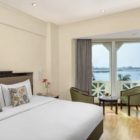 Vivanta Ernakulam, Marine Drive