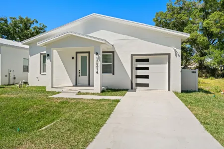 Wellness Room and Stylish Design - Inviting Urban Retreat