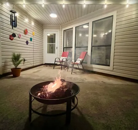 Cozy Patio Retreat with Fire Pit and Open Living Space - Charming Bungalow